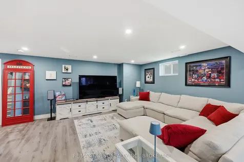 253 Mill Pond Place Kingston ON K7M 0C9