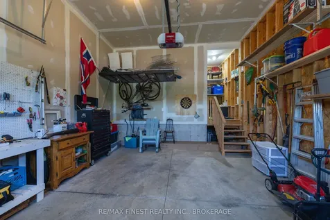 253 Mill Pond Place Kingston ON K7M 0C9