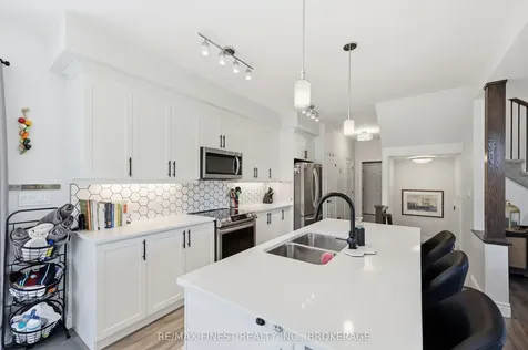 253 Mill Pond Place Kingston ON K7M 0C9