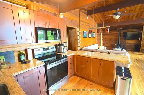 83 Pinetree Road Gravenhurst ON P1P 1R2