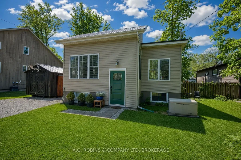 10585 Maplewood Drive Wainfleet ON L3K 5V4