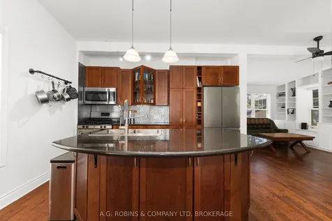 10585 Maplewood Drive Wainfleet ON L3K 5V4