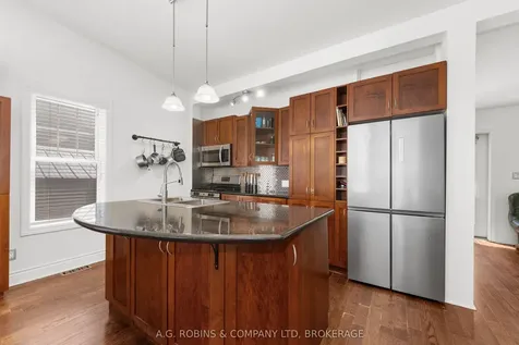 10585 Maplewood Drive Wainfleet ON L3K 5V4