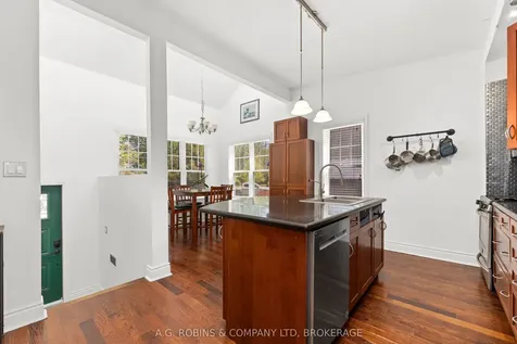 10585 Maplewood Drive Wainfleet ON L3K 5V4