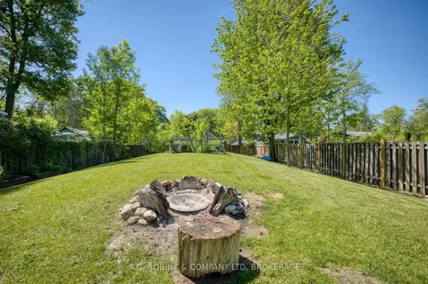 10585 Maplewood Drive Wainfleet ON L3K 5V4