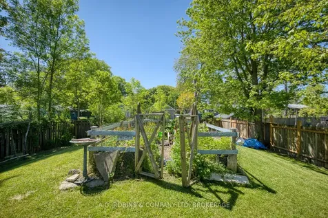 10585 Maplewood Drive Wainfleet ON L3K 5V4