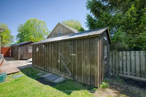 10585 Maplewood Drive Wainfleet ON L3K 5V4