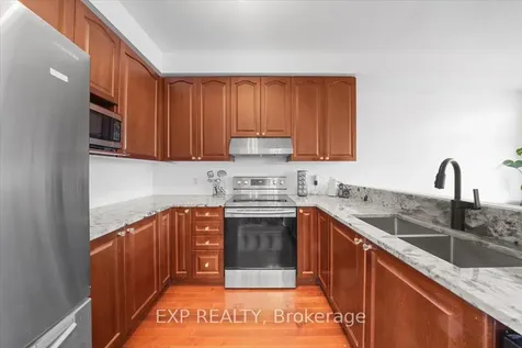 628 Pepperville Crescent Kanata ON K2M 0E8