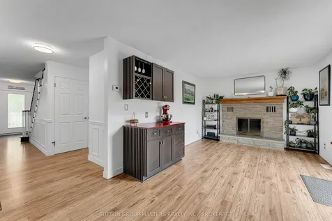11 Douglas Avenue Kingston ON K7K 6B5
