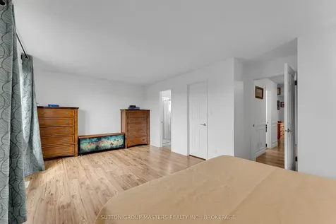11 Douglas Avenue Kingston ON K7K 6B5