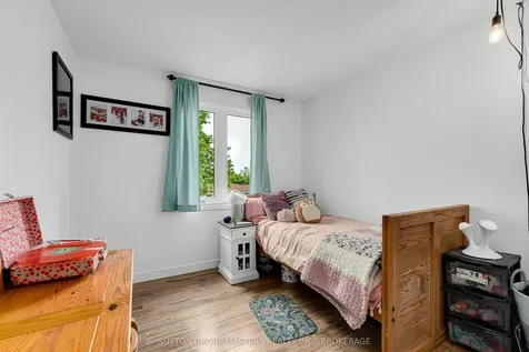 11 Douglas Avenue Kingston ON K7K 6B5