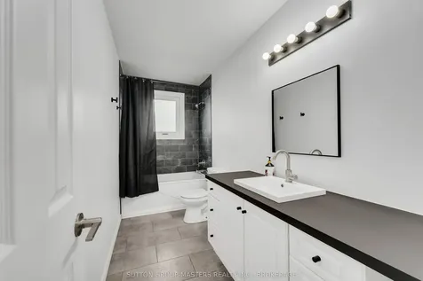 11 Douglas Avenue Kingston ON K7K 6B5
