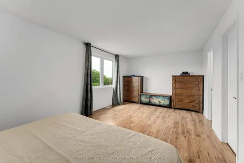11 Douglas Avenue Kingston ON K7K 6B5