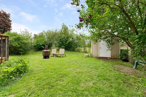 11 Douglas Avenue Kingston ON K7K 6B5
