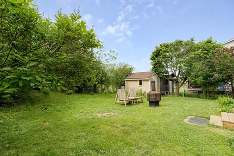11 Douglas Avenue Kingston ON K7K 6B5