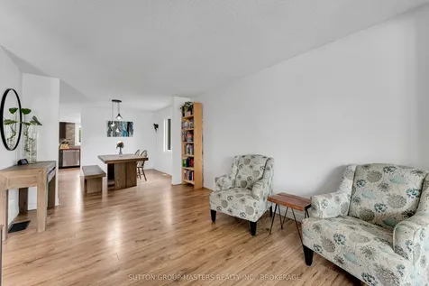 11 Douglas Avenue Kingston ON K7K 6B5
