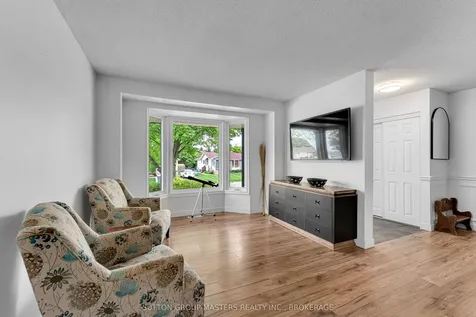 11 Douglas Avenue Kingston ON K7K 6B5