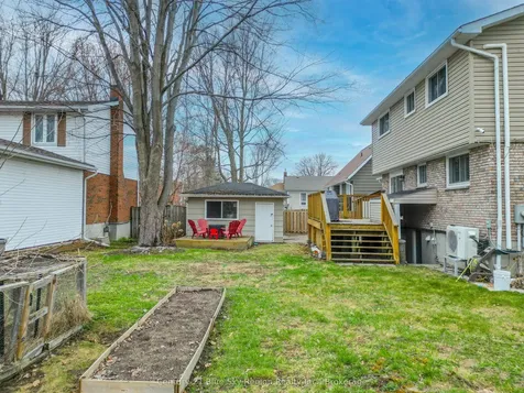 25 Rowe Avenue North Bay ON P1A 1W8