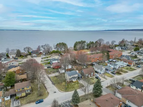 25 Rowe Avenue North Bay ON P1A 1W8