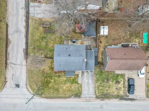 25 Rowe Avenue North Bay ON P1A 1W8