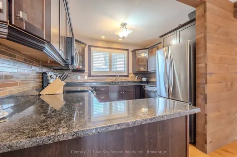 25 Rowe Avenue North Bay ON P1A 1W8