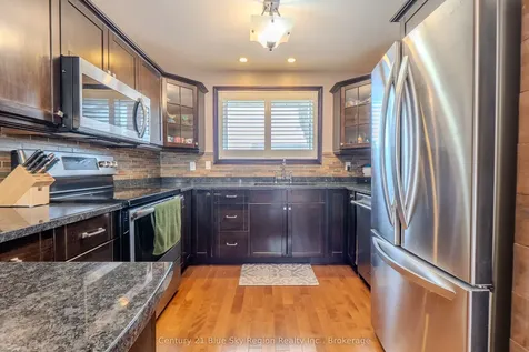25 Rowe Avenue North Bay ON P1A 1W8