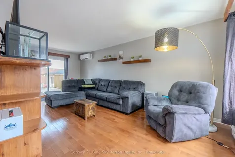 25 Rowe Avenue North Bay ON P1A 1W8