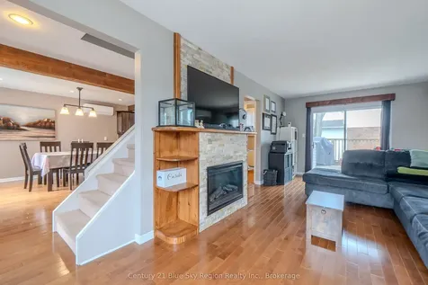 25 Rowe Avenue North Bay ON P1A 1W8