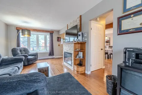 25 Rowe Avenue North Bay ON P1A 1W8