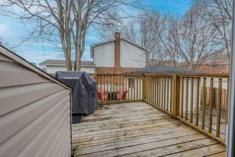25 Rowe Avenue North Bay ON P1A 1W8