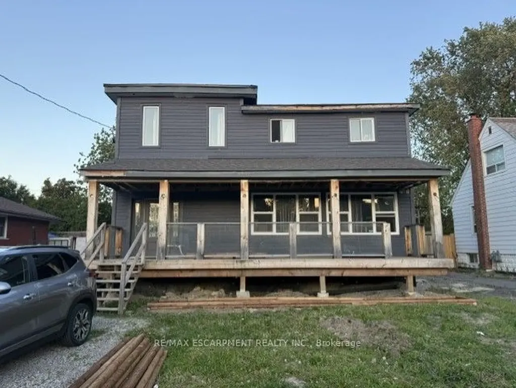 93 Howard Avenue Hamilton ON L9A 2W4