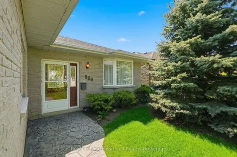 580 Maple Avenue N North Perth ON N4W 3G5