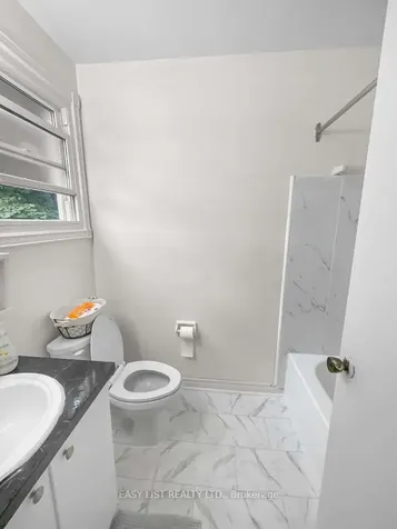 38 Fernwood Terrace Welland ON L3C 2R8