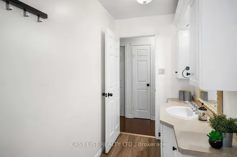 38 Fernwood Terrace Welland ON L3C 2R8
