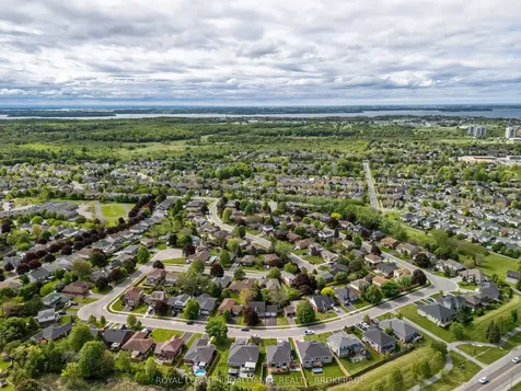 151 Greenlees Drive Kingston ON K7K 6P6