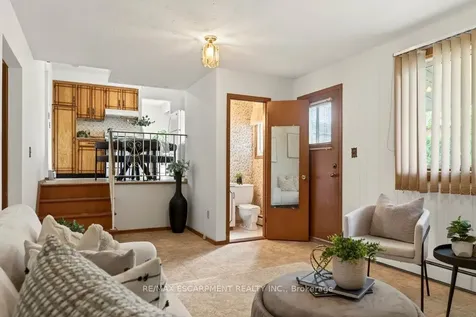 134 Greeningdon Drive Hamilton ON L9A 3A9