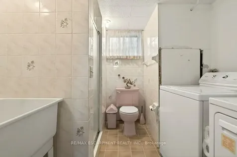 134 Greeningdon Drive Hamilton ON L9A 3A9