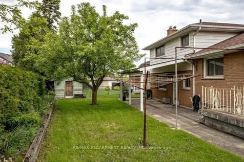 134 Greeningdon Drive Hamilton ON L9A 3A9