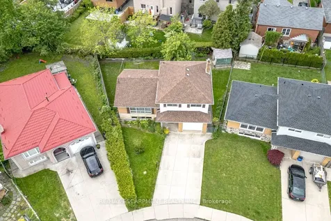 134 Greeningdon Drive Hamilton ON L9A 3A9