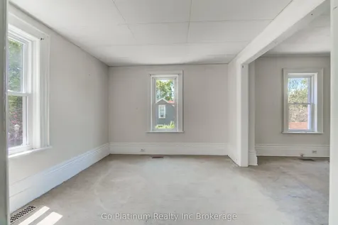 176 Ann Street Ingersoll ON N5C 2G6