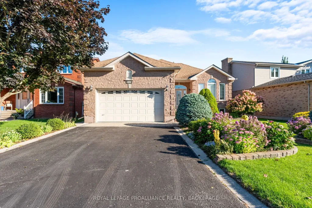 377 Briarwood Drive Kingston ON K7M 7V2