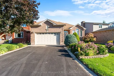 377 Briarwood Drive Kingston ON K7M 7V2