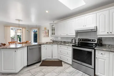 377 Briarwood Drive Kingston ON K7M 7V2
