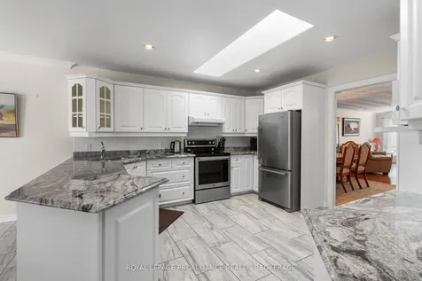 377 Briarwood Drive Kingston ON K7M 7V2