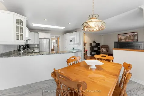 377 Briarwood Drive Kingston ON K7M 7V2