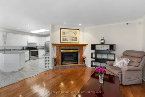 377 Briarwood Drive Kingston ON K7M 7V2