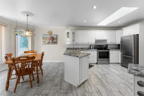 377 Briarwood Drive Kingston ON K7M 7V2