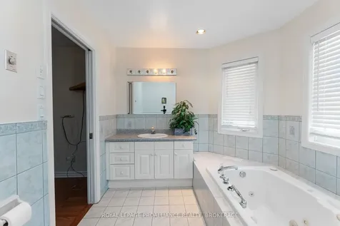 377 Briarwood Drive Kingston ON K7M 7V2