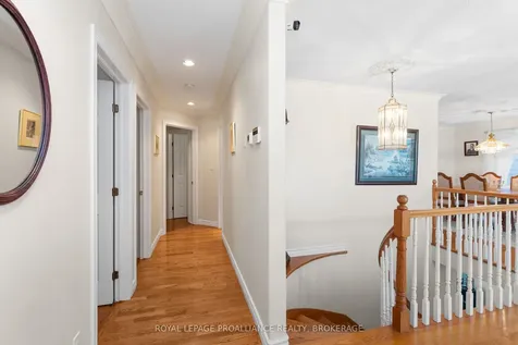 377 Briarwood Drive Kingston ON K7M 7V2
