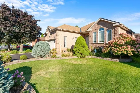 377 Briarwood Drive Kingston ON K7M 7V2